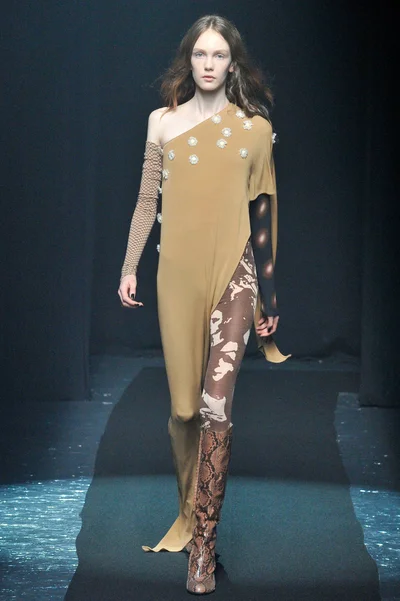 Look 9